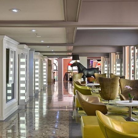 Plaza Hotel Capitole Toulouse - Anciennement Crowne Plaza Exterior photo